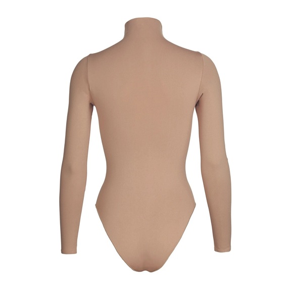 SKIMS ESSENTIAL MOCK NECK LONG SLEEVE BODYSUIT - Picture 2 of 5